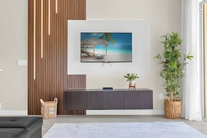 Interior - Magic at Storey Lake: 5BD Home, 10min from Disney (Kissimmee)