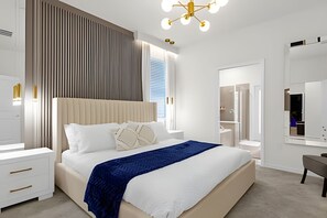 8 bedrooms, iron/ironing board, bed sheets
