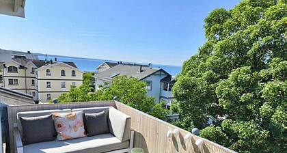 Teacher Lampel 11 - Anna Mari