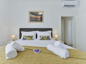 5 habitaciones y muebles diferentes