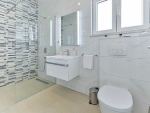 Villa | Bilik Mandi