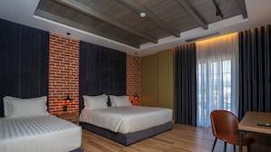 Comfort Triple Room, Balcony | WiFi (free) - Porta e Alpeve (Qendër)