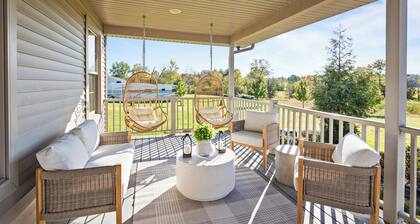 Elegant Home w/7BRs, Game Room, Luxury Yard, Pool