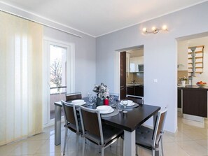House | Dining