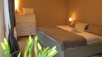 Mobile Home | 3 bedrooms, iron/ironing board