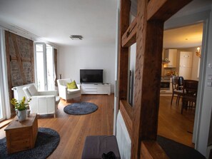 Mobile Home | Dining