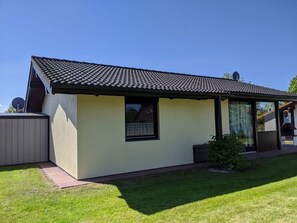 Exterior - Eul K3 Completely Fenced (Butjadingen)