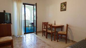 2 bedrooms, individually furnished