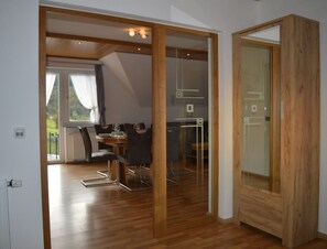 House | Dining - in the Heart of the Rench Valley (Oppenau)