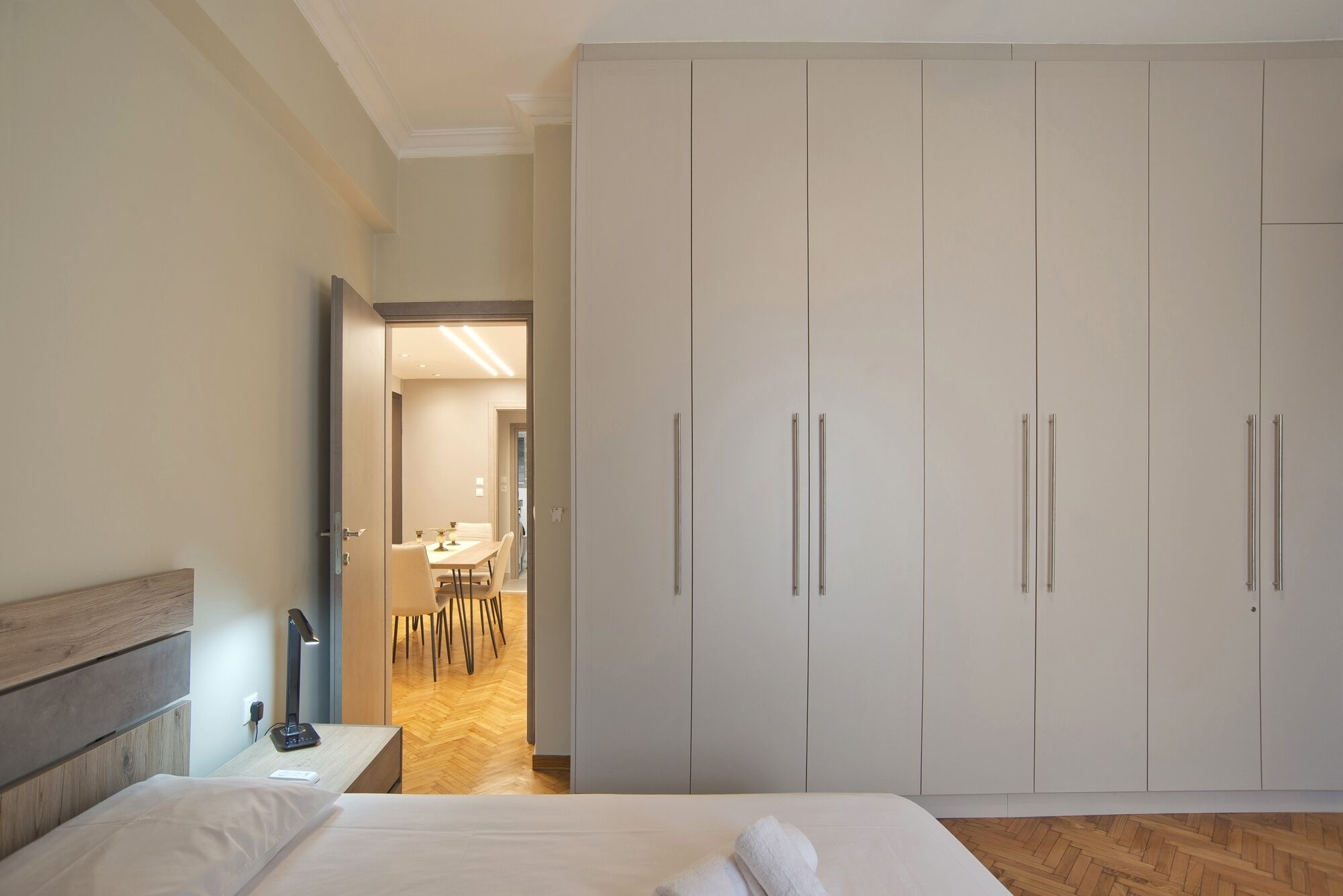 2 chambres, fer et planche à repasser, Wi-Fi, draps fournis