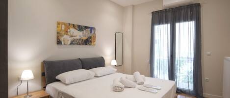 2 chambres, fer et planche à repasser, Wi-Fi, draps fournis