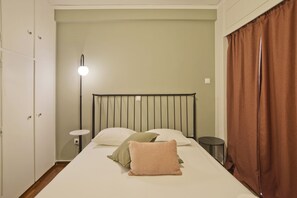 1 habitación, tabla de planchar con plancha, wifi y ropa de cama 