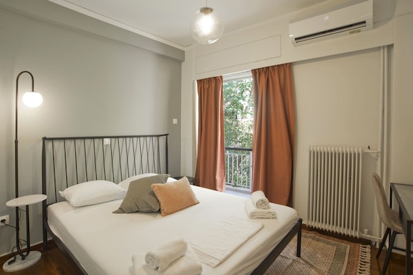 1 chambre, fer et planche à repasser, Wi-Fi, literie fournie