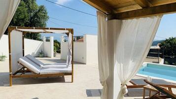 Villa | Pool | Outdoor pool