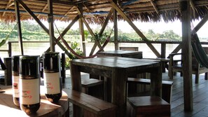 Outdoor dining - Amazon. Kurupira floating hut. Suit Room (leticia)