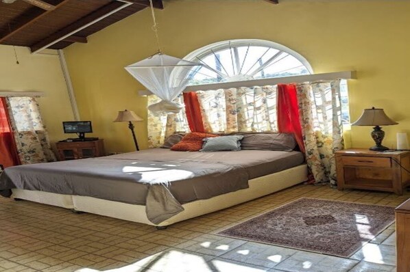 2 soverom, strykejern/-brett, wi-fi og sengetøy