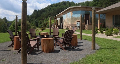 Salty King Salt Lodge