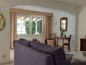 Villa | Living area