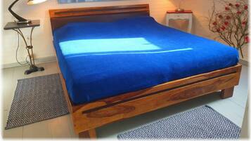 Mobile Home | 2 bedrooms, individually furnished