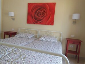 1 dormitorio y mobiliario individual