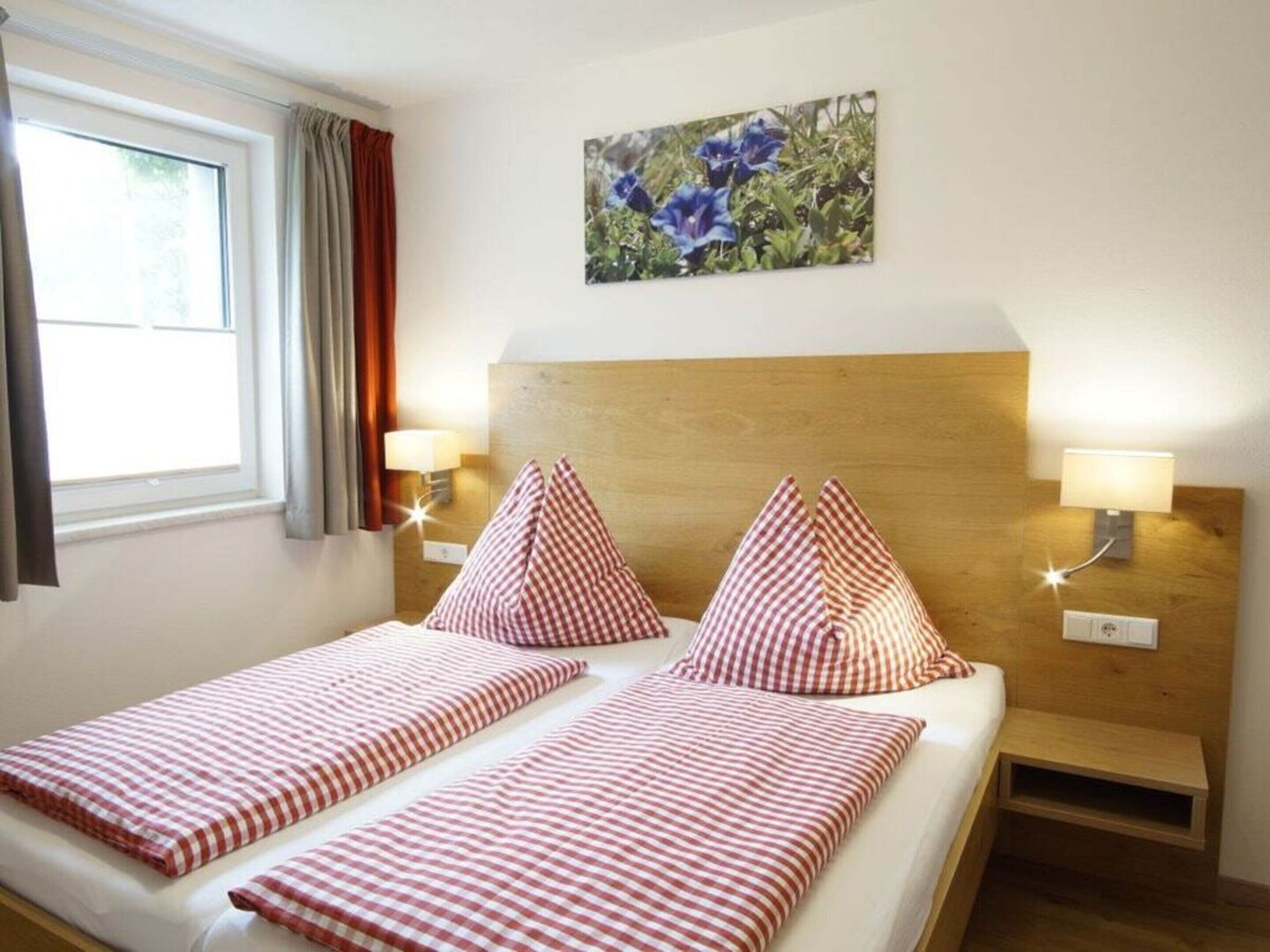 Mobile Home | 2 bedrooms, individually furnished