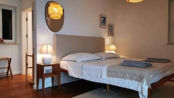 Casa móvil | 3 dormitorios, mobiliario individual, tabla de planchar con plancha