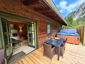 Chalet | Outdoor dining