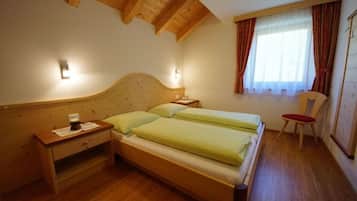 Rumah | 2 kamar tidur dan dilengkapi dengan perabotan berbeda-beda