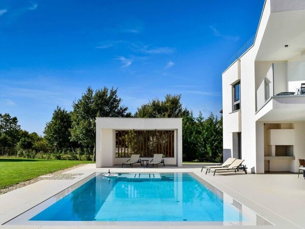 Villa | Pool | Outdoor pool - Villa Brioli Comfortable Holiday Residence (Vodnjan)