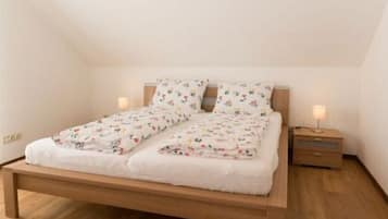 2 chambres, fer et planche Ă repasser