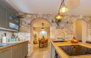 Mobile Home | Private kitchen