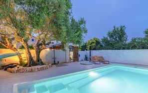 Trailer | Piscina | Piscina externa