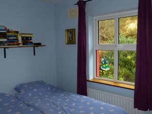 House | 3 bedrooms, individually furnished, iron/ironing board - Judith's Comfortable Holiday Residence (Kells)