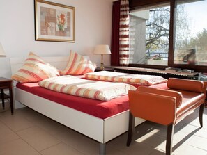 1 bedroom, individually furnished