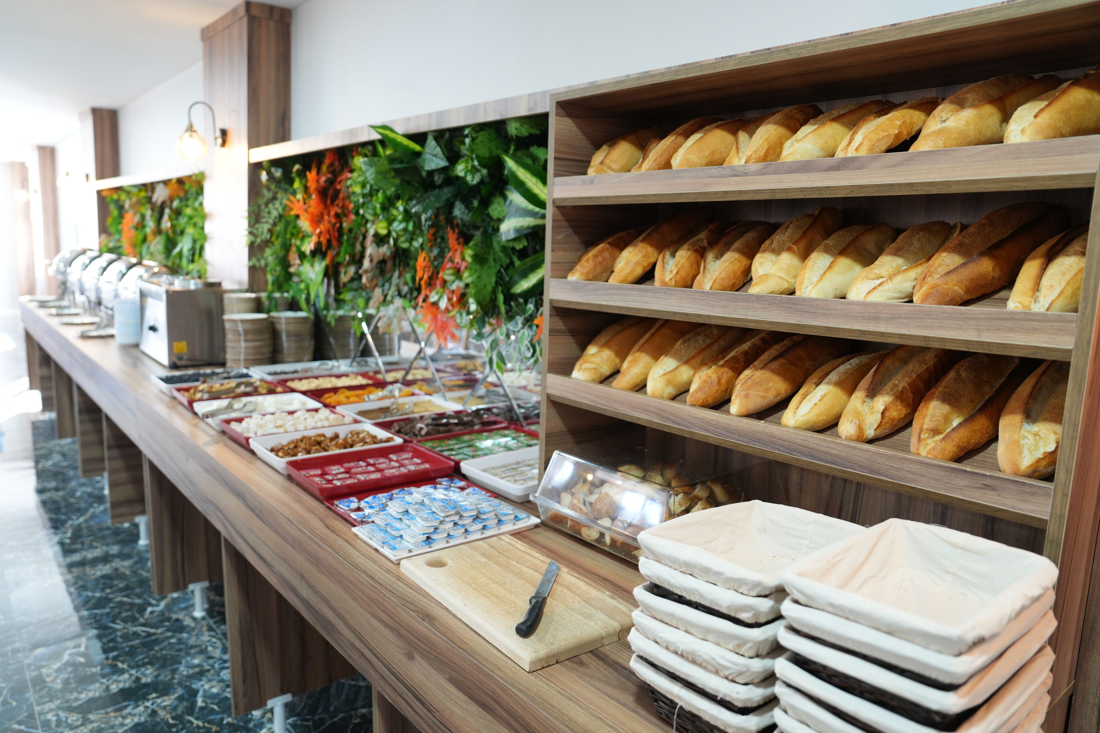 Free daily buffet breakfast