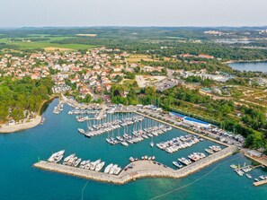Marina/club náutico