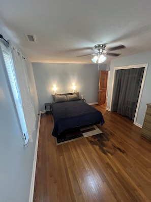 3 chambres, fer et planche Ă repasser, Wi-Fi, draps fournis