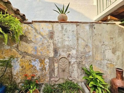 Idyllic house in central Antigua
