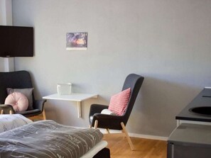 1 bedroom, individually furnished - Ada's Nest Comfortable Holiday Residence (Ostseebad Wustrow)