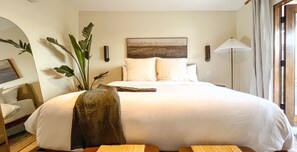 1 bedroom, bed sheets