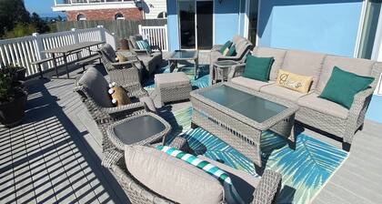 Oceanview home walking distance to beach, pier & short drive to downtown Ventura