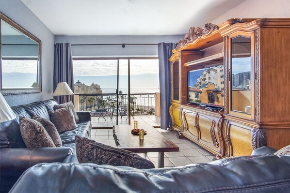 Condo, Multiple Beds, Balcony, Ocean View (Princesa De Peñasco B 503) | Living area