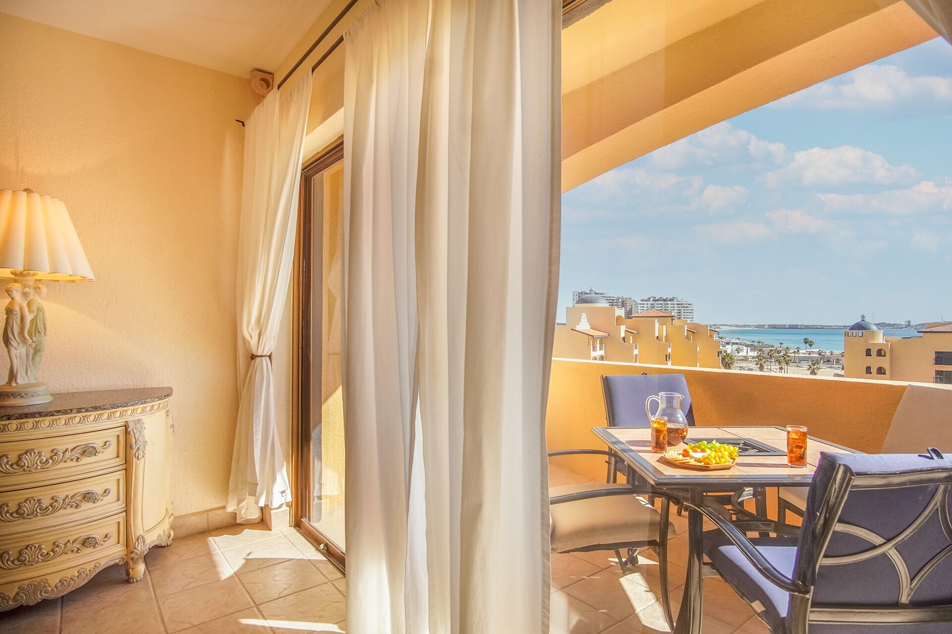 公寓客房, 多張床, 陽台, 泳池景觀 (Princesa De Peñasco B 506) | 用餐區