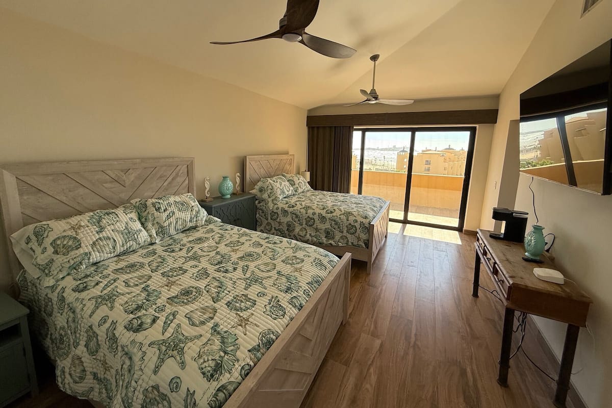 Condo, várias camas, sacada, vista para o oceano (Princesa De Peñasco B 508) | 3 quartos, individualmente decorados, individualmente mobiliados