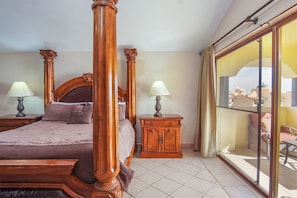 Apartment, Mehrere Betten, Balkon, Meerblick (Princesa De Peñasco B 503) | 3 Schlafzimmer, individuell dekoriert, individuell eingerichtet