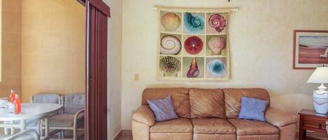 Condo, 1 Queen Bed, Balcony, Ocean View (Princesa De Peñasco B 504) | Living area | MP3 dock