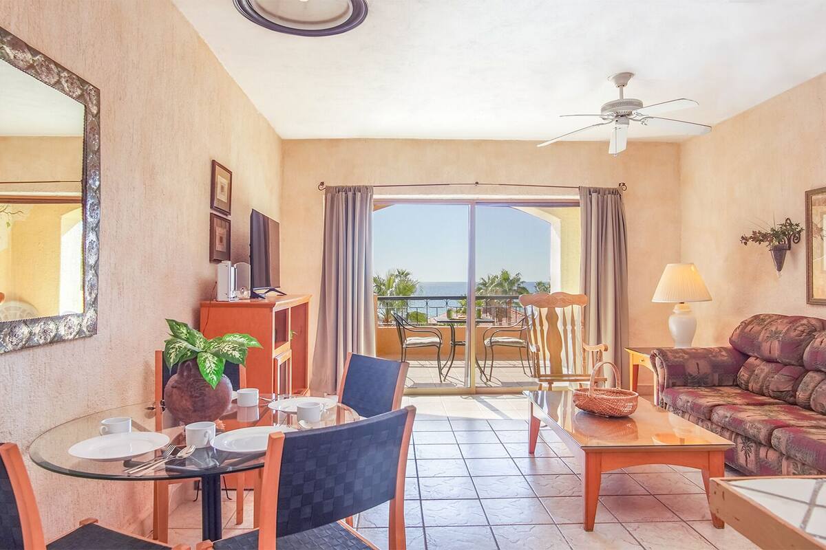 Condo, 1 King Bed with Sofa bed, Balcony, Ocean View (Princesa De PeƱasco D 304) | Living area | MP3 dock