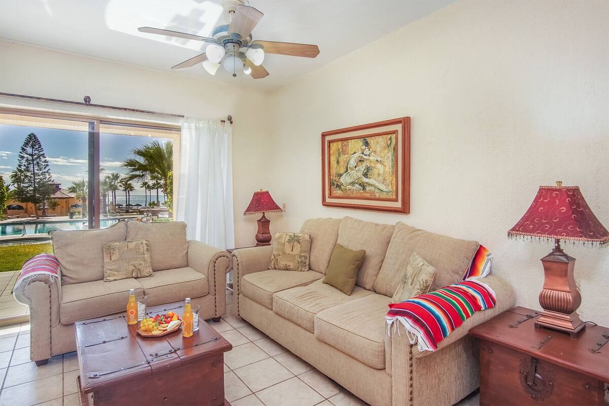 Condo, 1 Queen Bed with Sofa bed, Balcony, Ocean View (Princesa De PeƱasco C 104) | Living area | MP3 dock