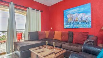 Condo, 1 Queen Bed, Balcony, Ocean View (Princesa De Peñasco C 404) | Living area | MP3 dock