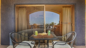 Appart'hôtel, 1 très grand lit et 1 canapé-lit, balcon, vue océan (Princesa De Peñasco D 304) | Restauration extérieure